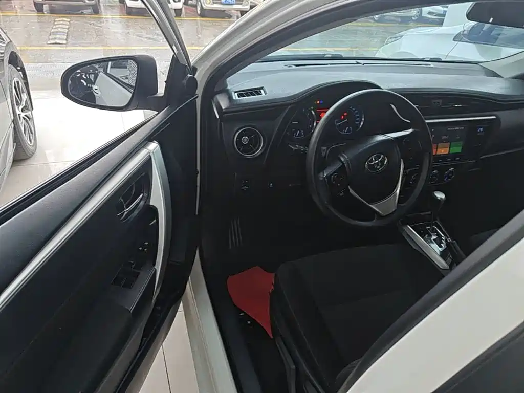 Toyota Corolla 2018 1.2T S-CVT GL-i Smart Shine Edition фото 16