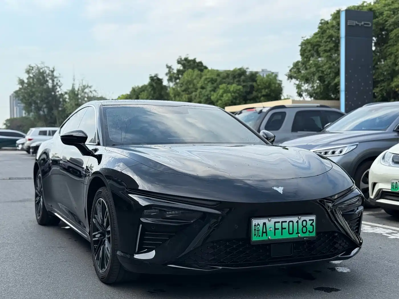 Nezha Auto Nezha S 2023 2024 Model Range Extender 1060 Lite