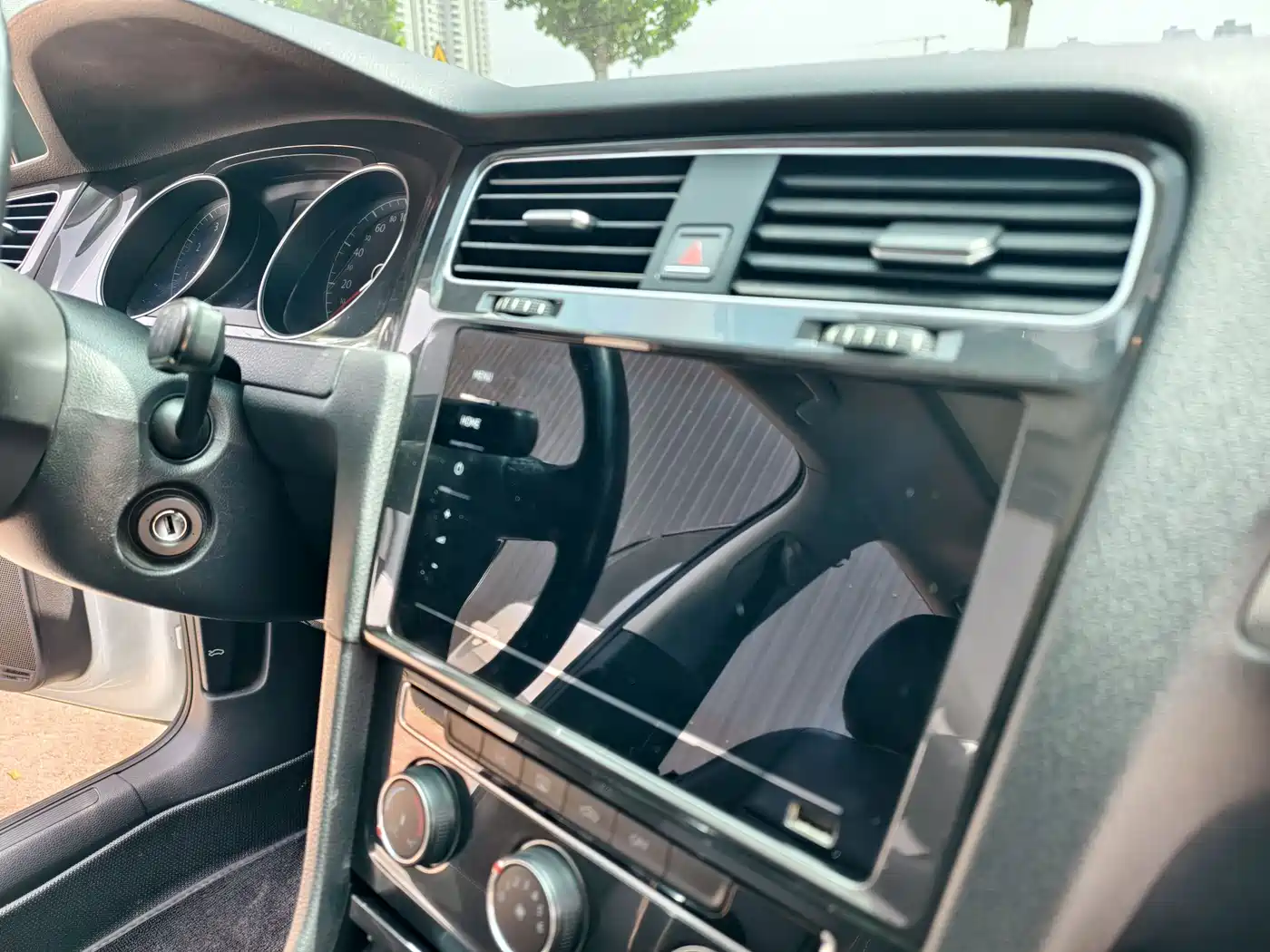 Volkswagen Golf 2020 200TSI DSG Comfort фото 18
