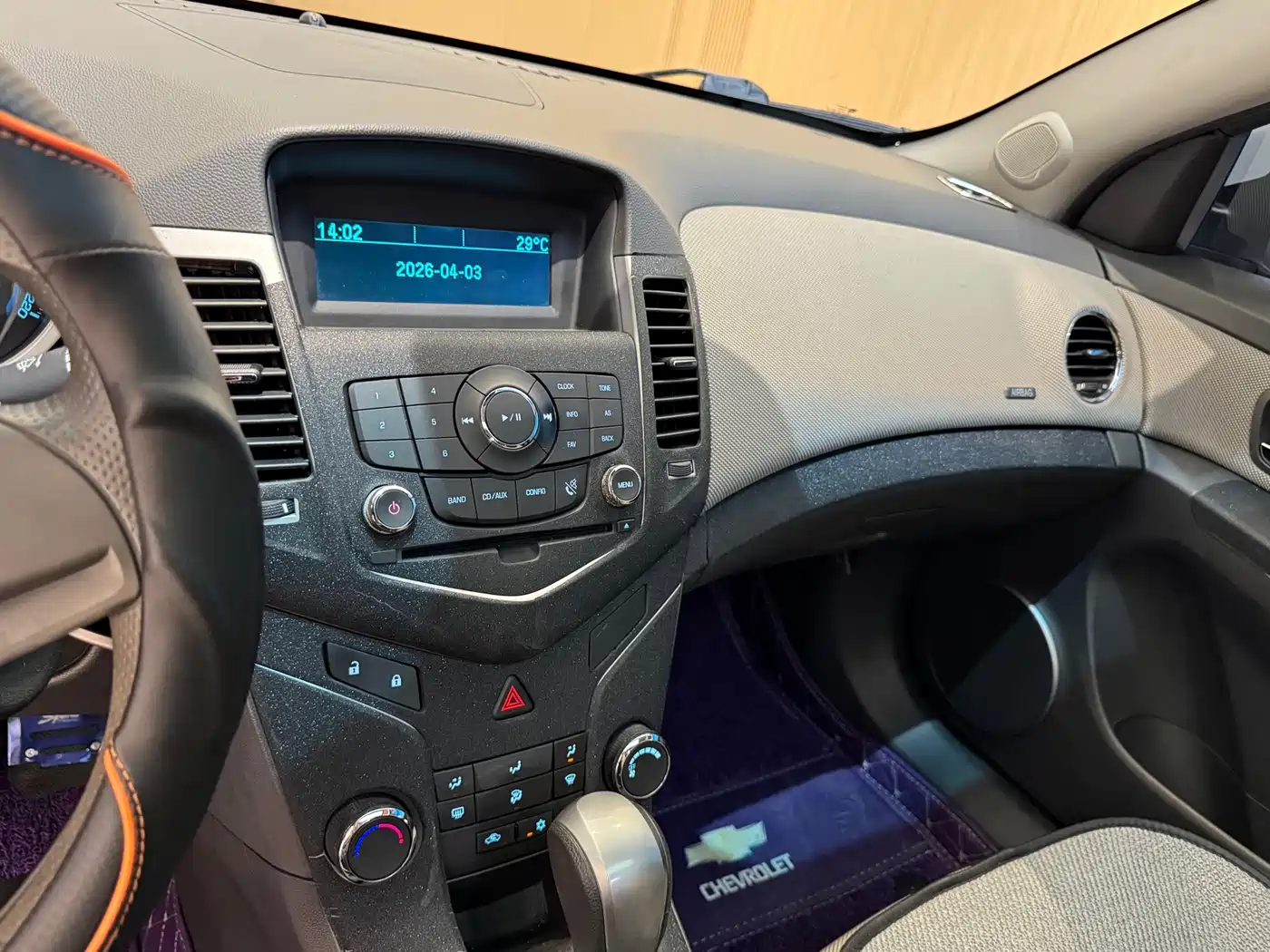 Chevrolet Cruze 2013 Model 1.8L SE AT фото 15