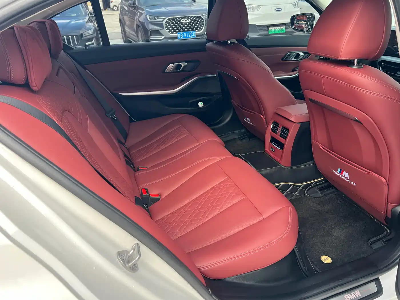 BMW i3 2025 eDrive 35 L фото 8
