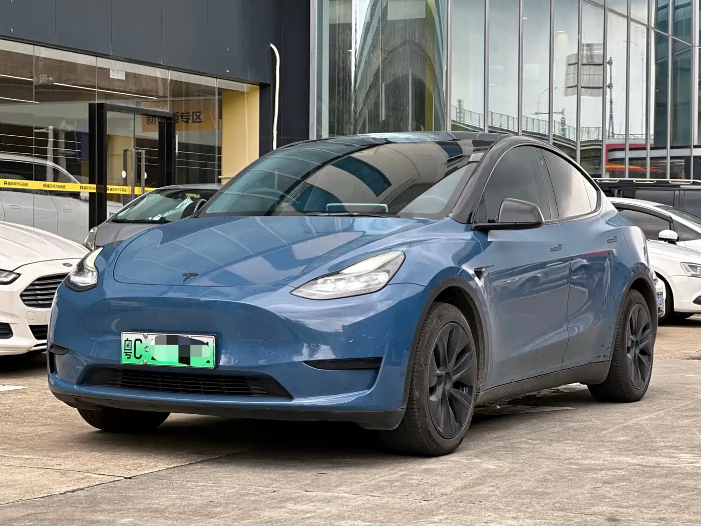 Tesla Model Y 2023