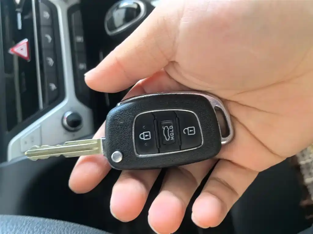 Hyundai Elantra 2016 Model 1.6L Automatic Smart Elite фото 9