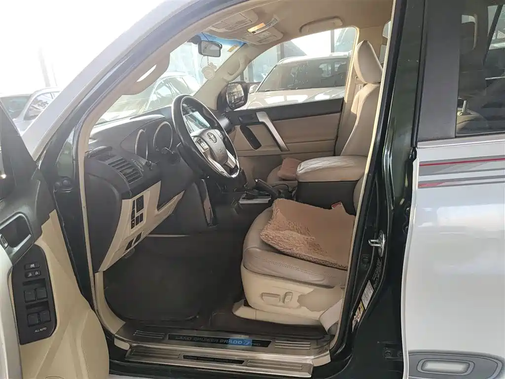 Toyota Prado (Import) 2014 2.7L Automatic Luxury фото 15