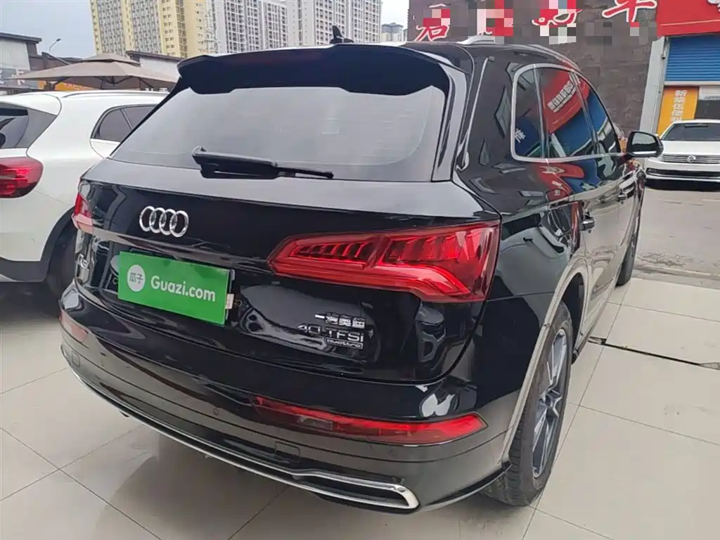 Audi Q5L 2020 Facelift 40 TFSI Honor Fashion фото 7