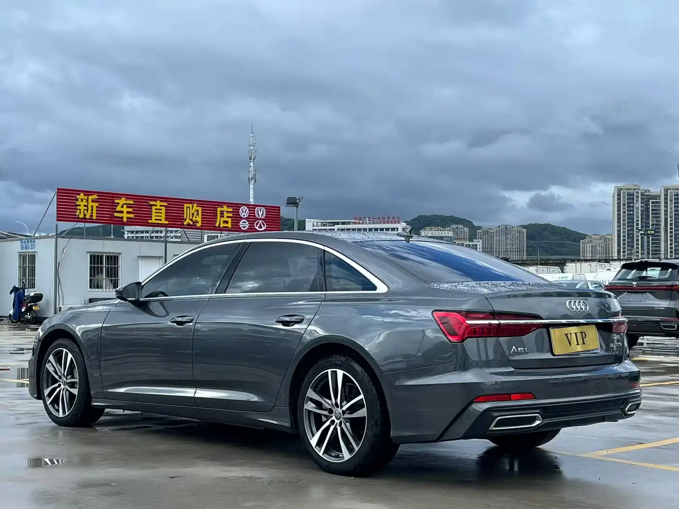 Фото 7 - Audi A6L