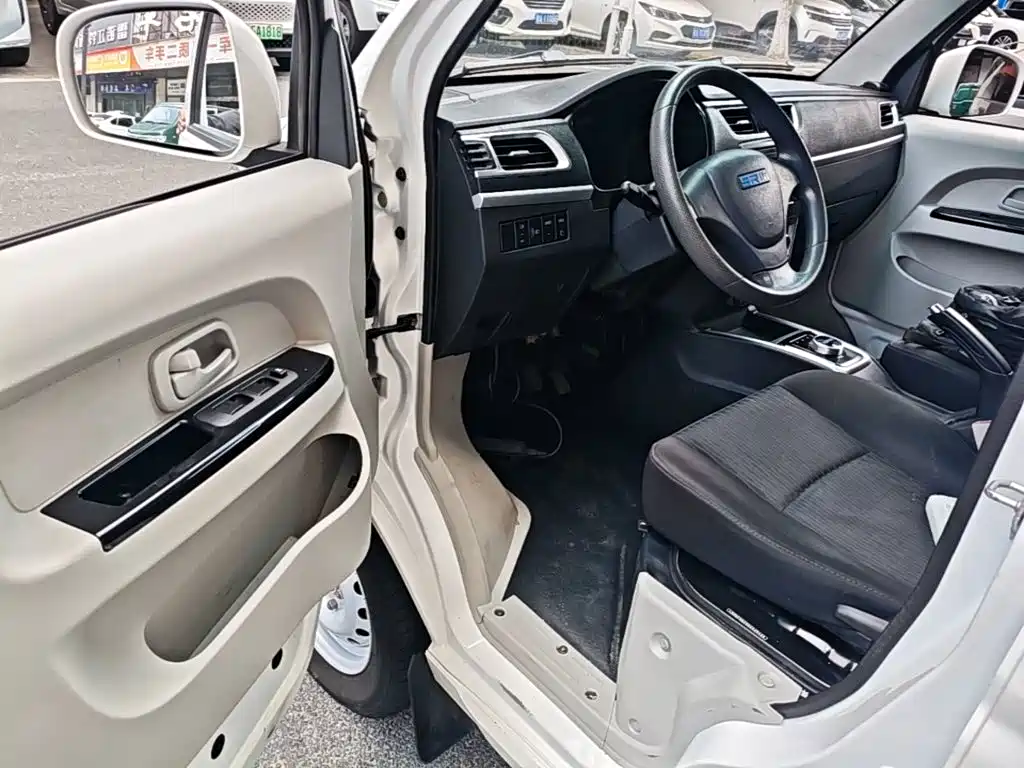 SRM Xinyuan Good Luck 2025 2025 Voyage Edition BYD 42.3kWh 305km 6-seater