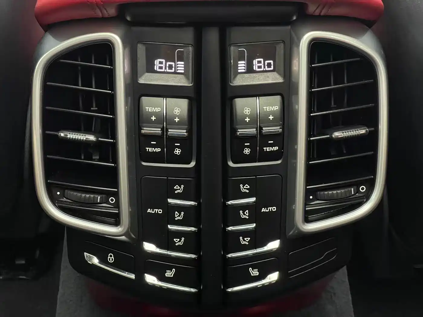 Фото 8 - Porsche Cayenne