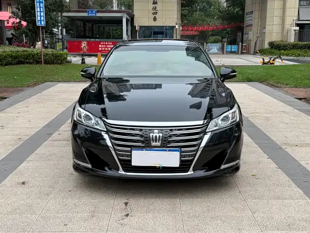 Toyota Crown 2015 2.5L Smart Edition — фото 2