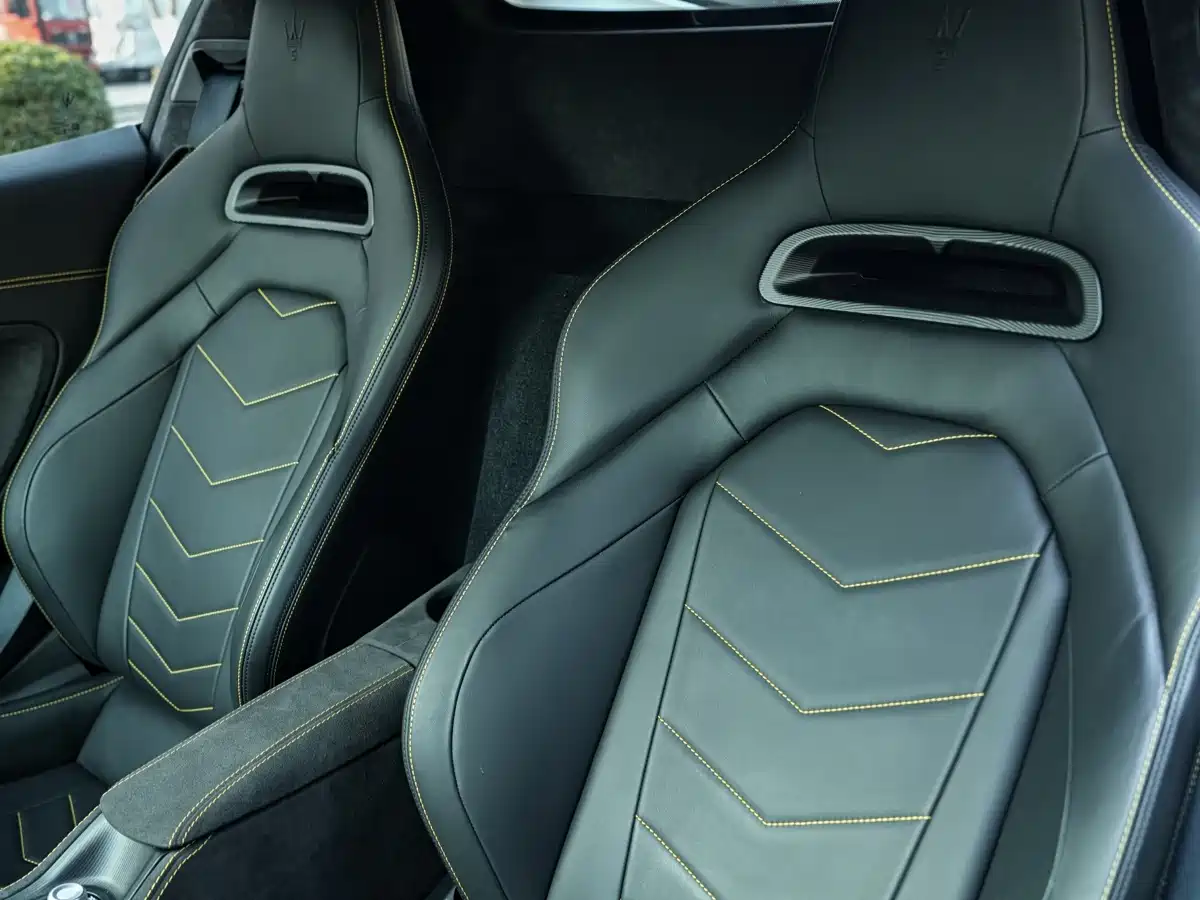 Maserati MC20 2020 3.0T Standard Edition фото 15