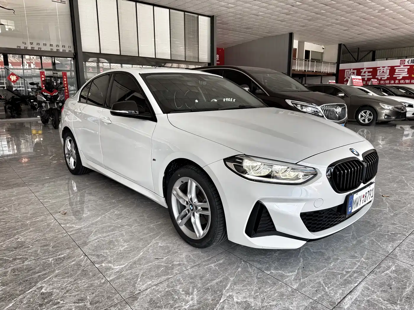 BMW 1 Series 2021 Facelift 120i M Sport Shadow Edition фото 3