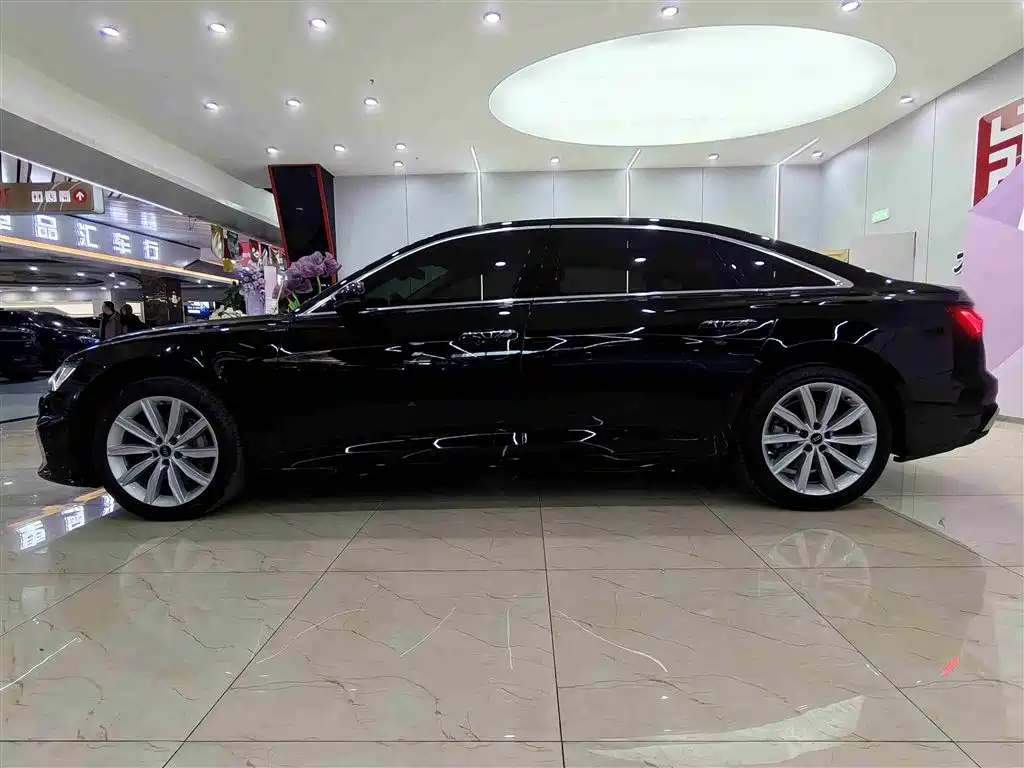 Audi A6L 2023 45 TFSI Premium Selection Dynamic фото 6