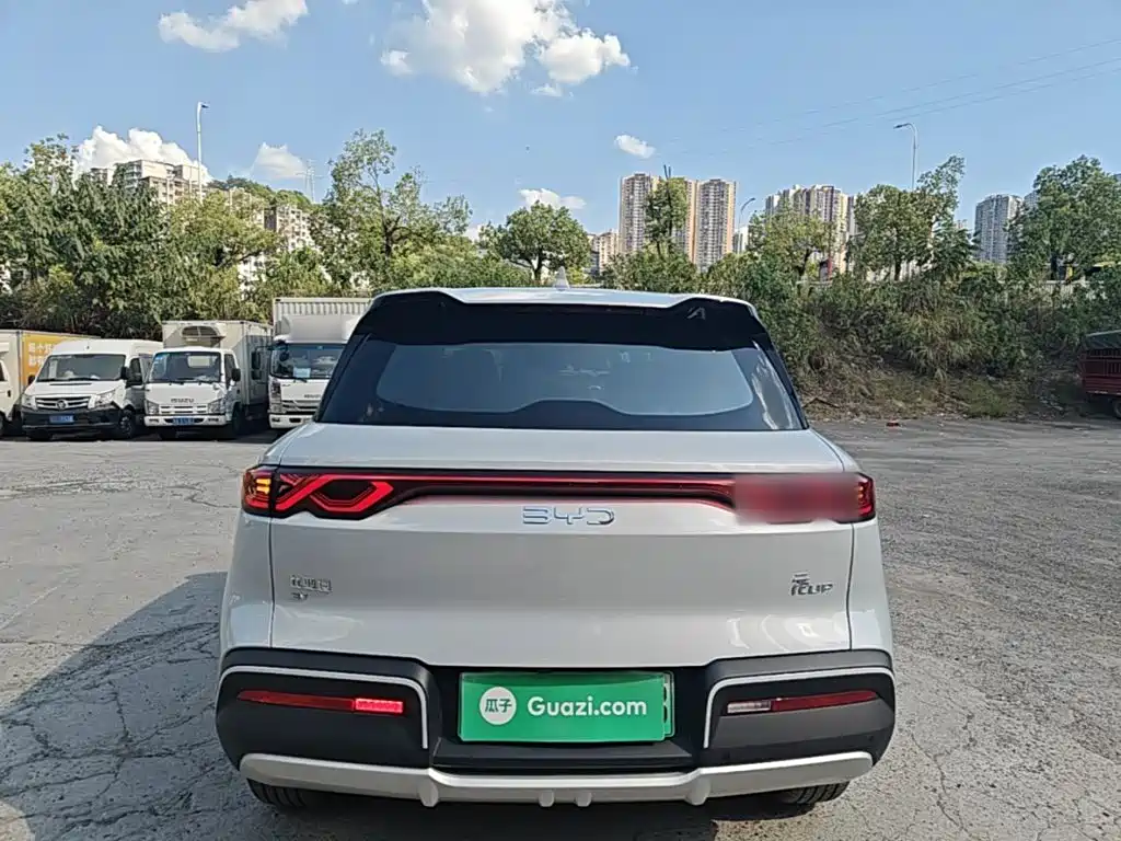 Фото 6 - BYD Yuan UP