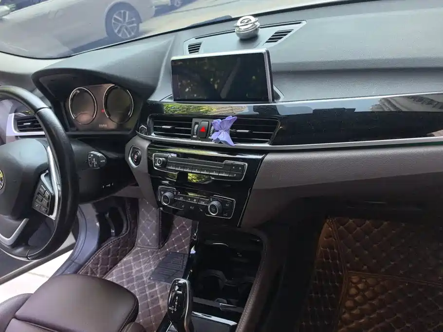 BMW X2 2019 2020 sDrive20i M Off-Road Package