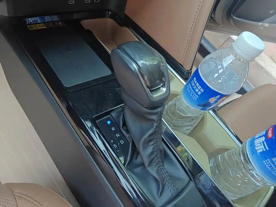 Toyota Camry 2025 2024 Hybrid 2.0HGVP Luxury Edition