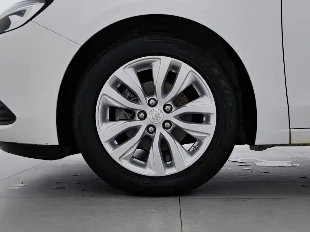 Фото 17 - Buick Excelle