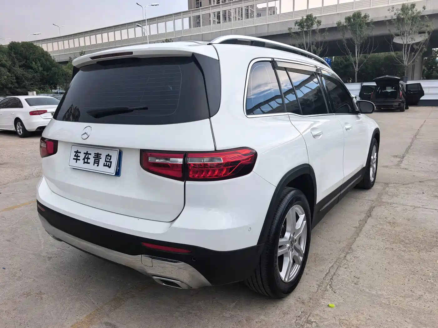 Фото 9 - Mercedes-Benz GLB