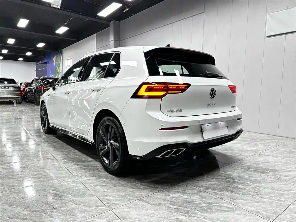 Volkswagen Golf 2023 Facelift 280TSI DSG R-Line Lite фото 4