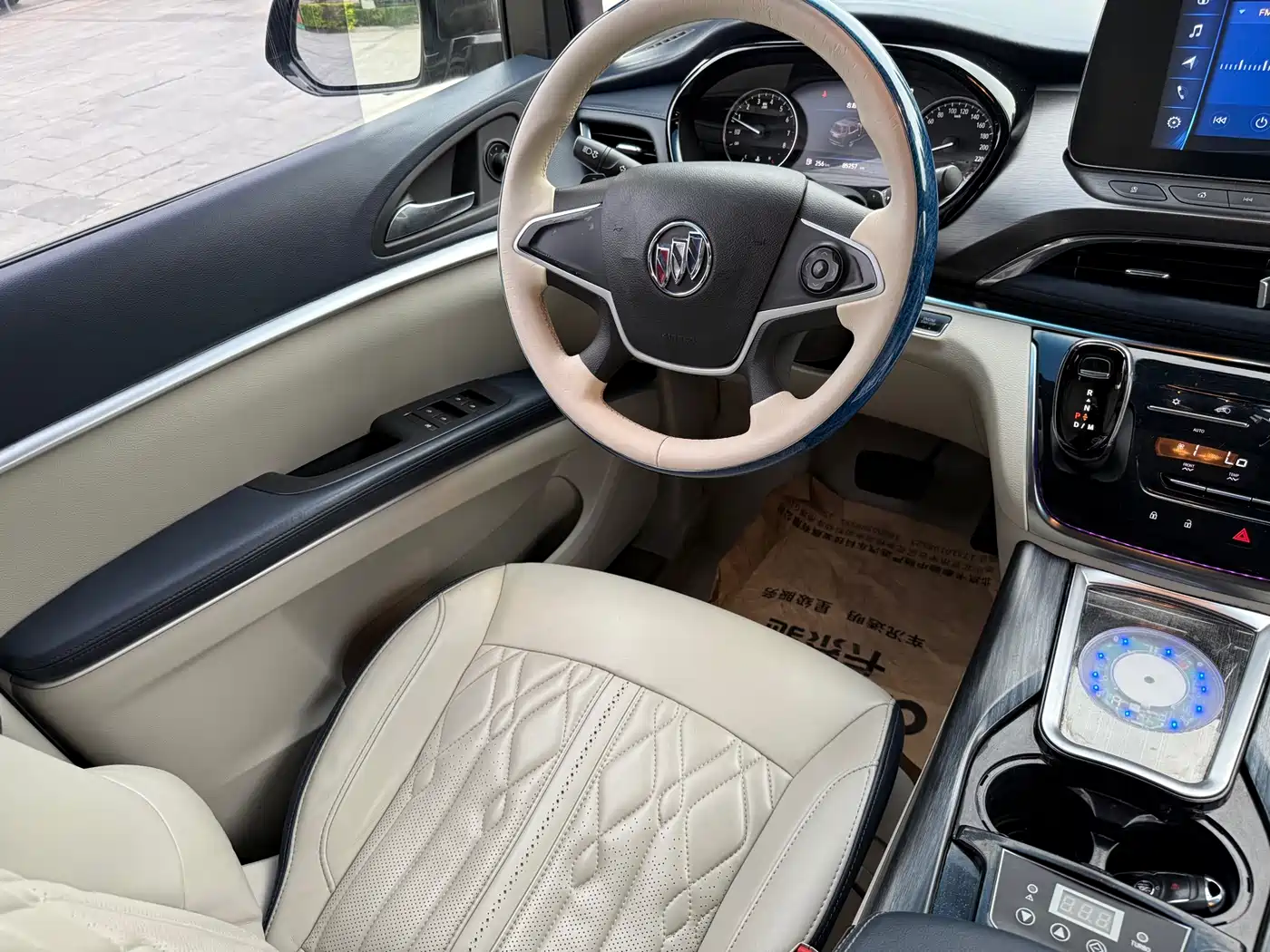 Buick GL8 2021 Land Business Class 652T Luxury фото 15