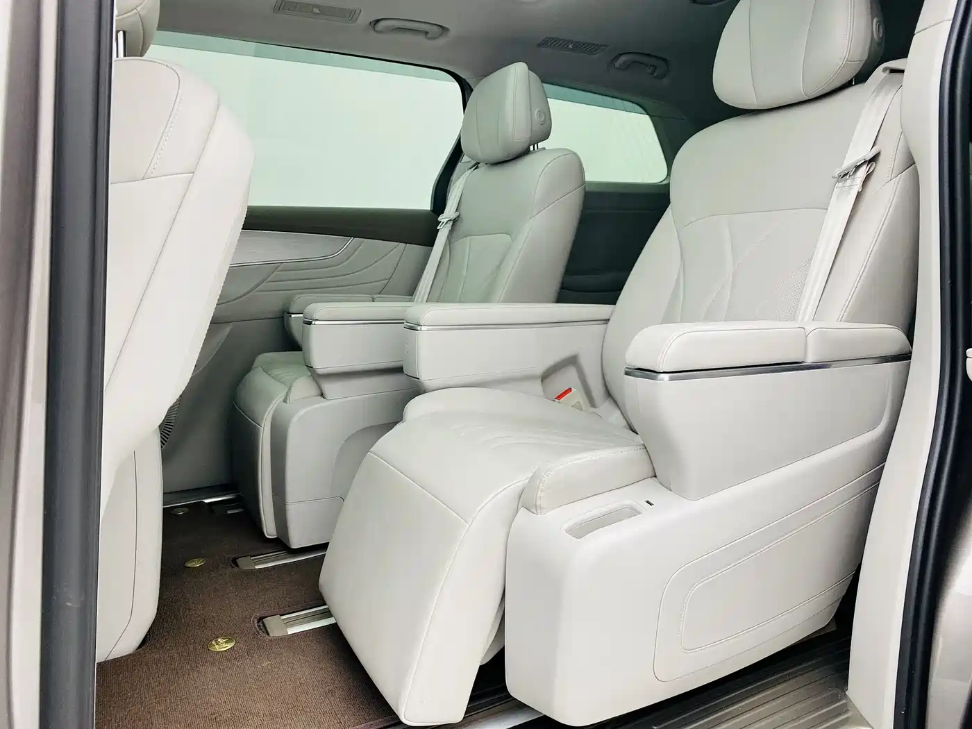 ROEWE IMAX8 NEW ENERGY