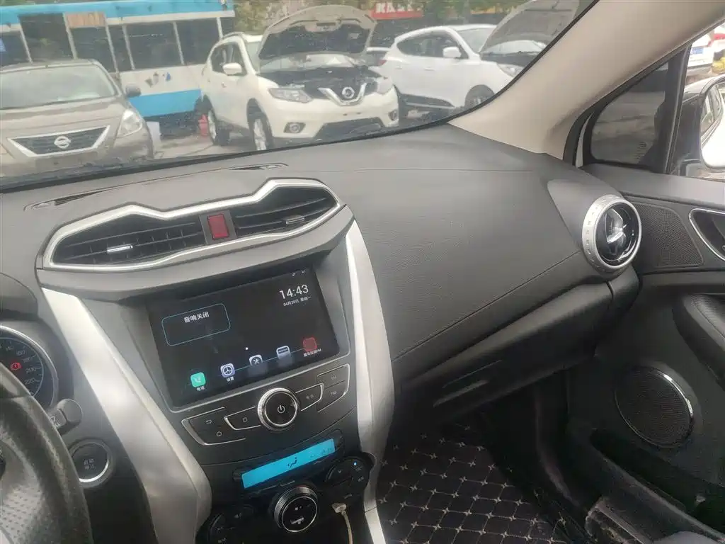 BYD Yuan 2016 1.5L Automatic Luxury фото 10