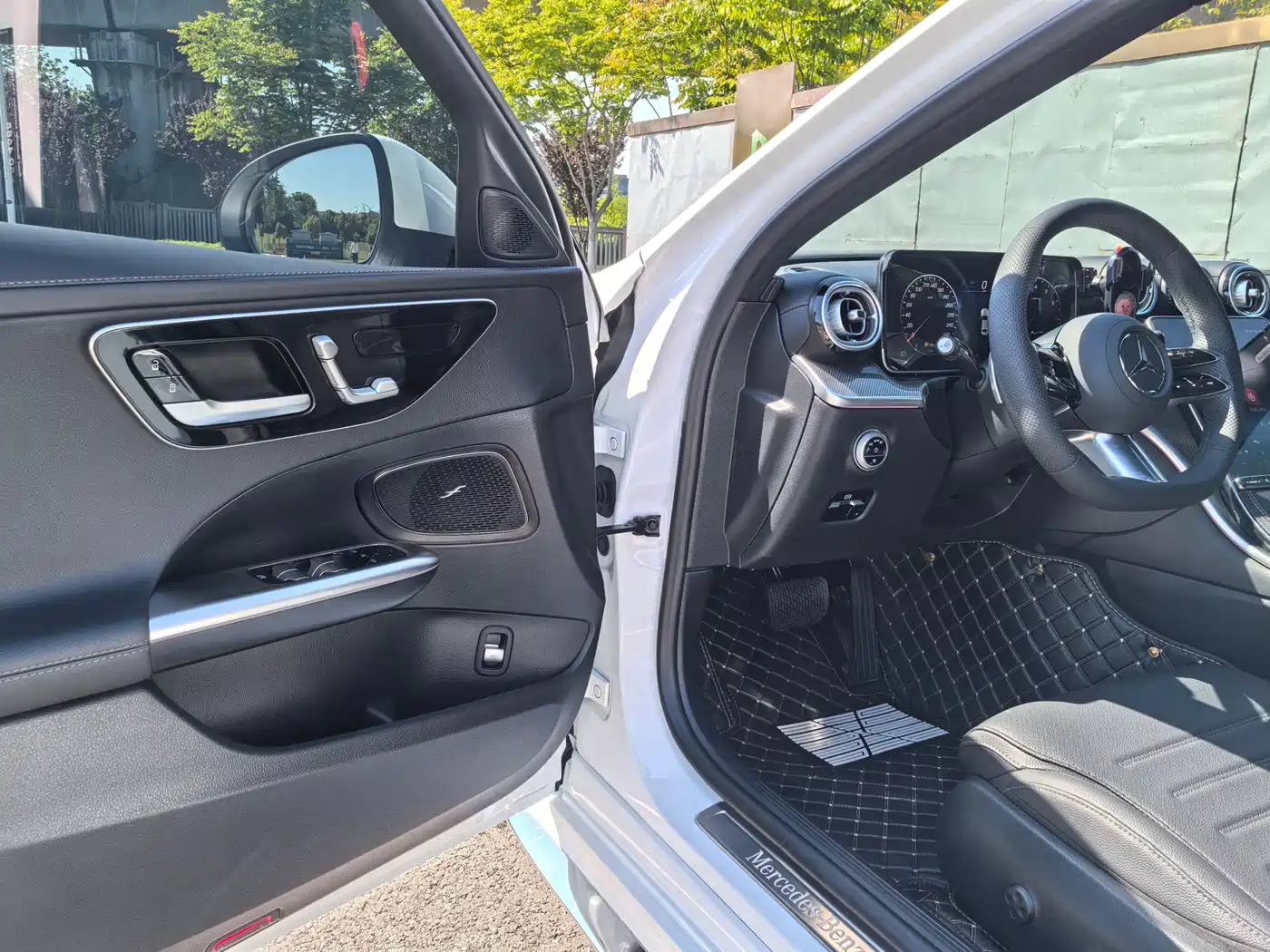 Mercedes-Benz C-Class 2025 Facelift C 260 L Sport Edition фото 16