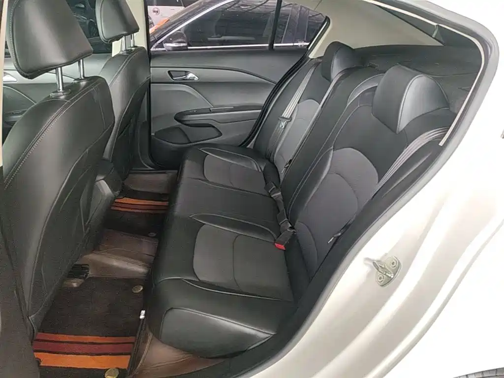 Chevrolet Cavalier 2016 1.5L Automatic Delight Edition фото 17