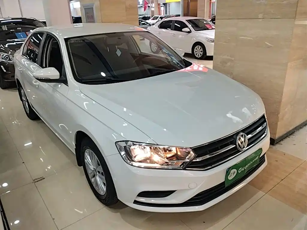 Volkswagen Bora 2018 1.5L Manual Fashion фото 4