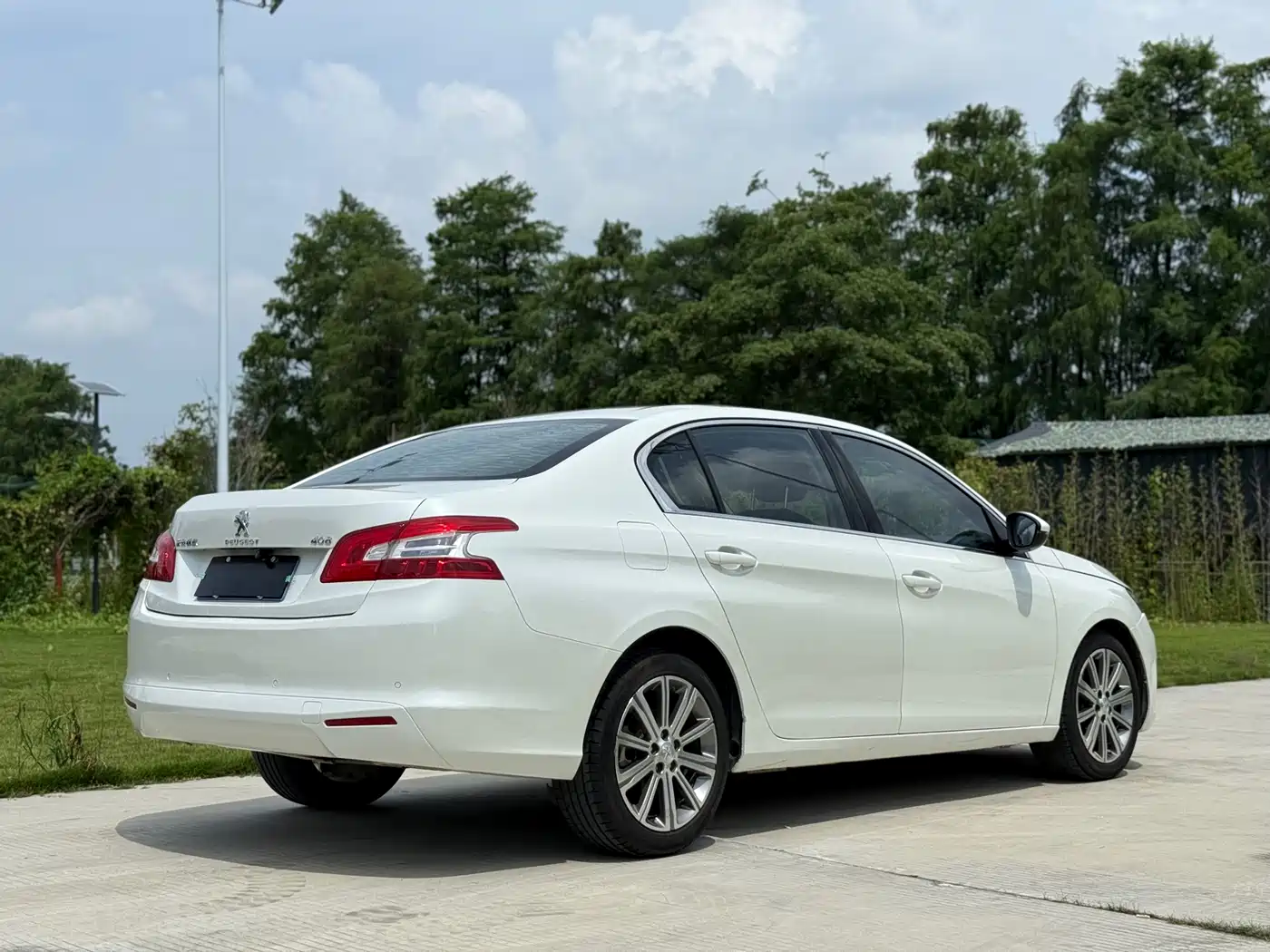 Peugeot 408 2018 Facelift 1.8L Automatic Luxury фото 4