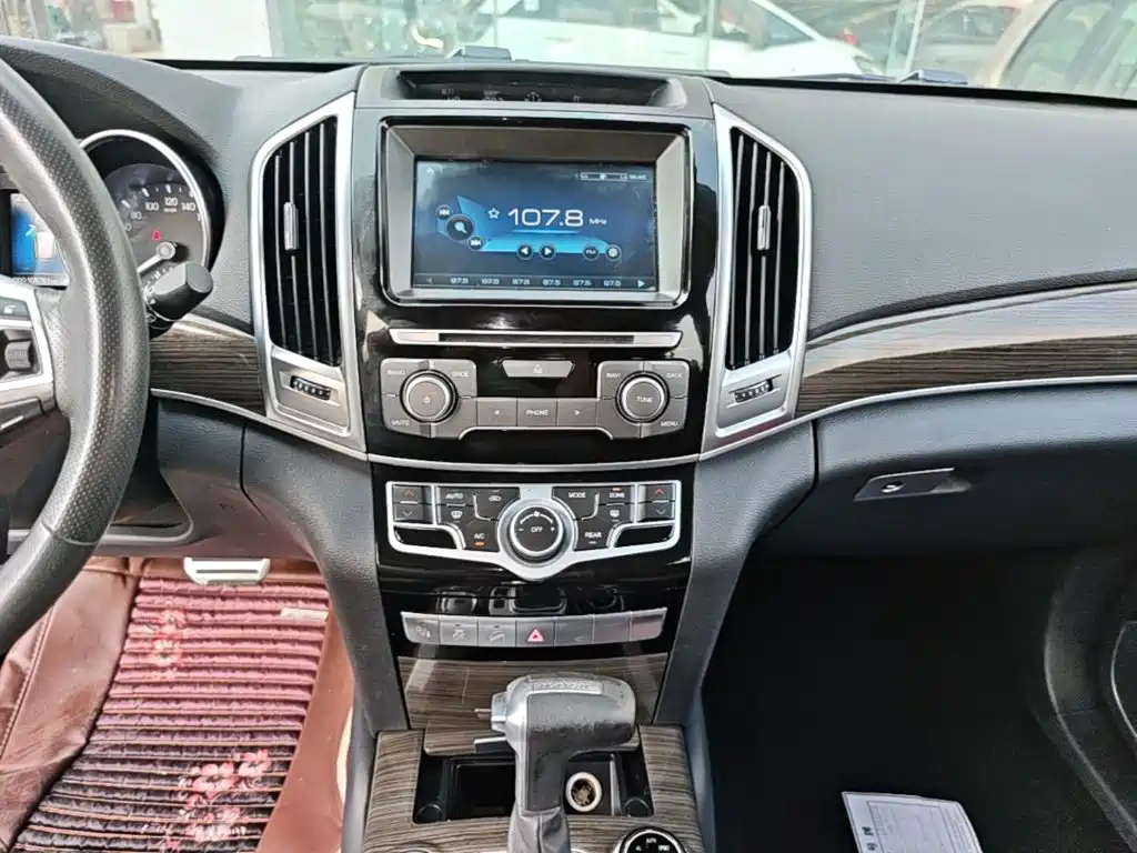 Photo 13 - Haval H9