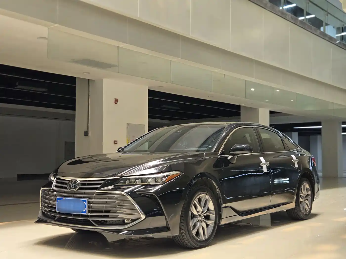 Toyota Avalon 2019 2.0L Luxury Edition (China VI)