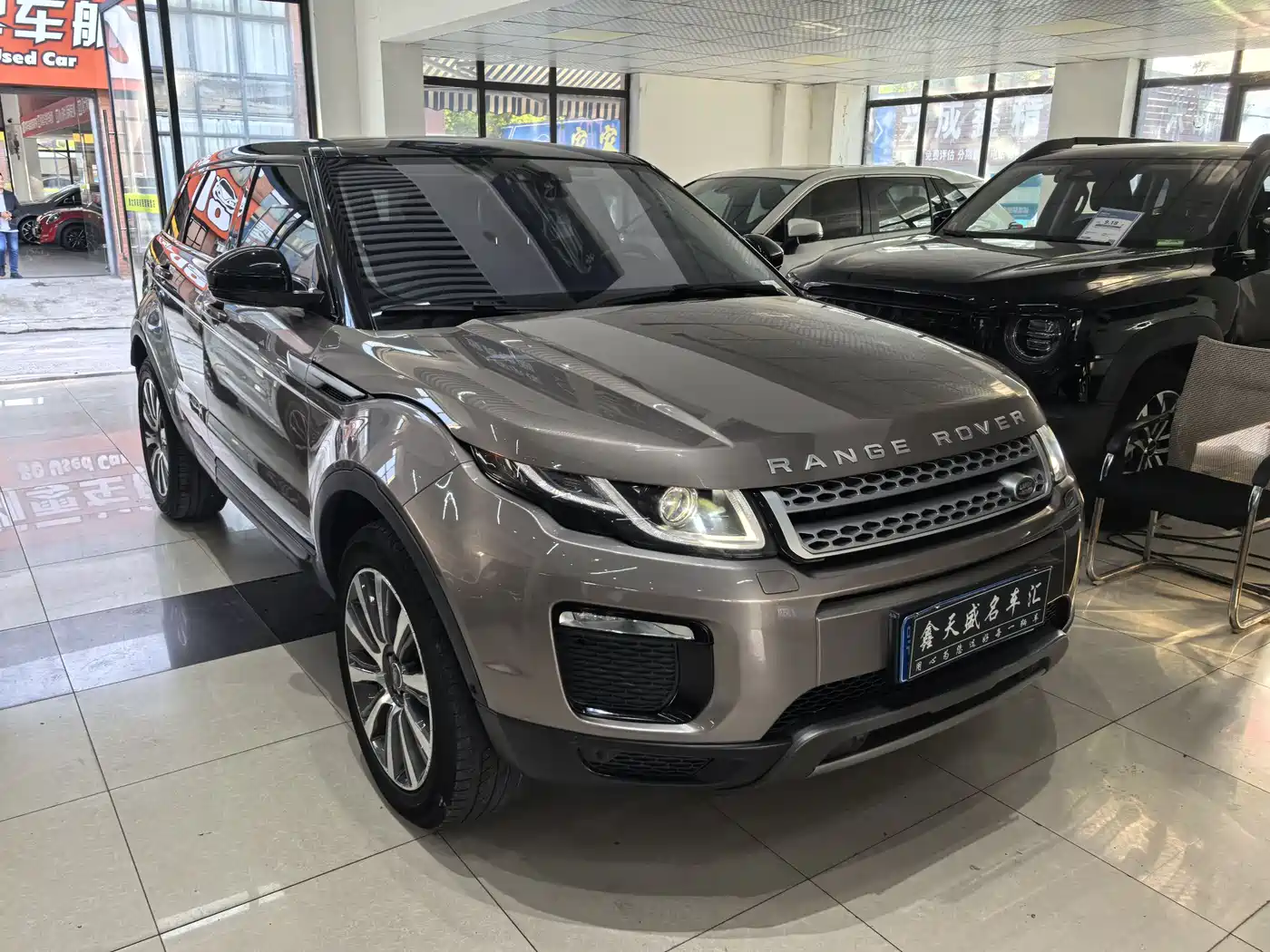 Land Rover Range Rover Evoque 2018 240PS SE Smart Edition фото 2