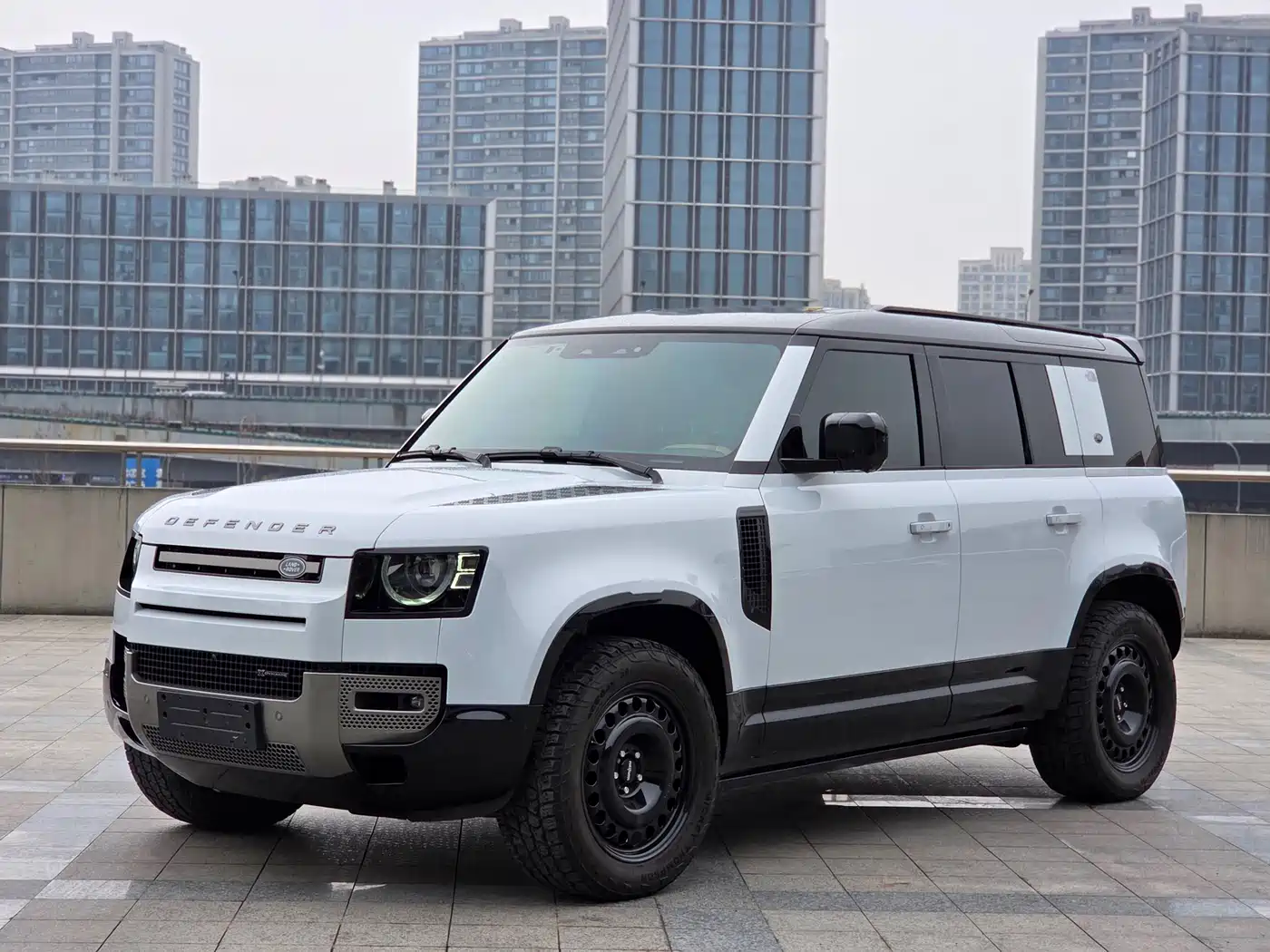 Land Rover Defender 2023 Facelift 110 3.0T P400 X-DYNAMIC HSE