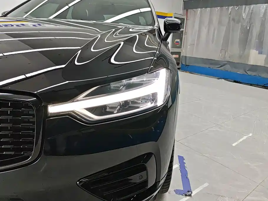 Volvo XC60 Plug-in Hybrid 2020 2021 T8 E-Drive Hybrid Inscription Sport