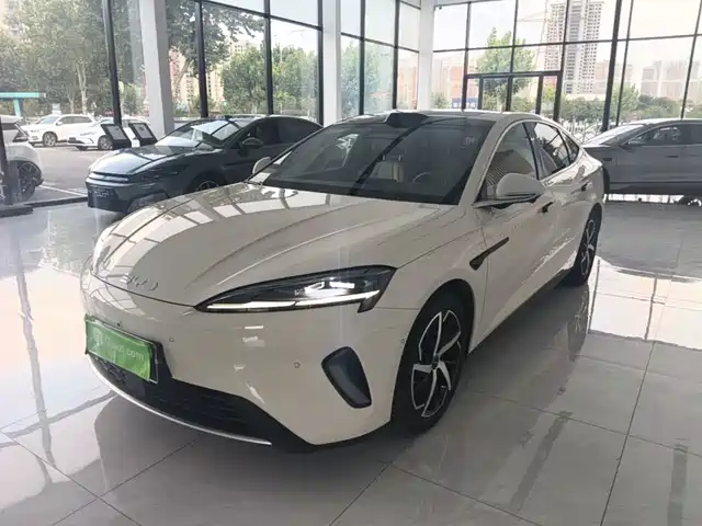 BYD Seal 07 DM-i DM-i 1.5T 230km, Флагман