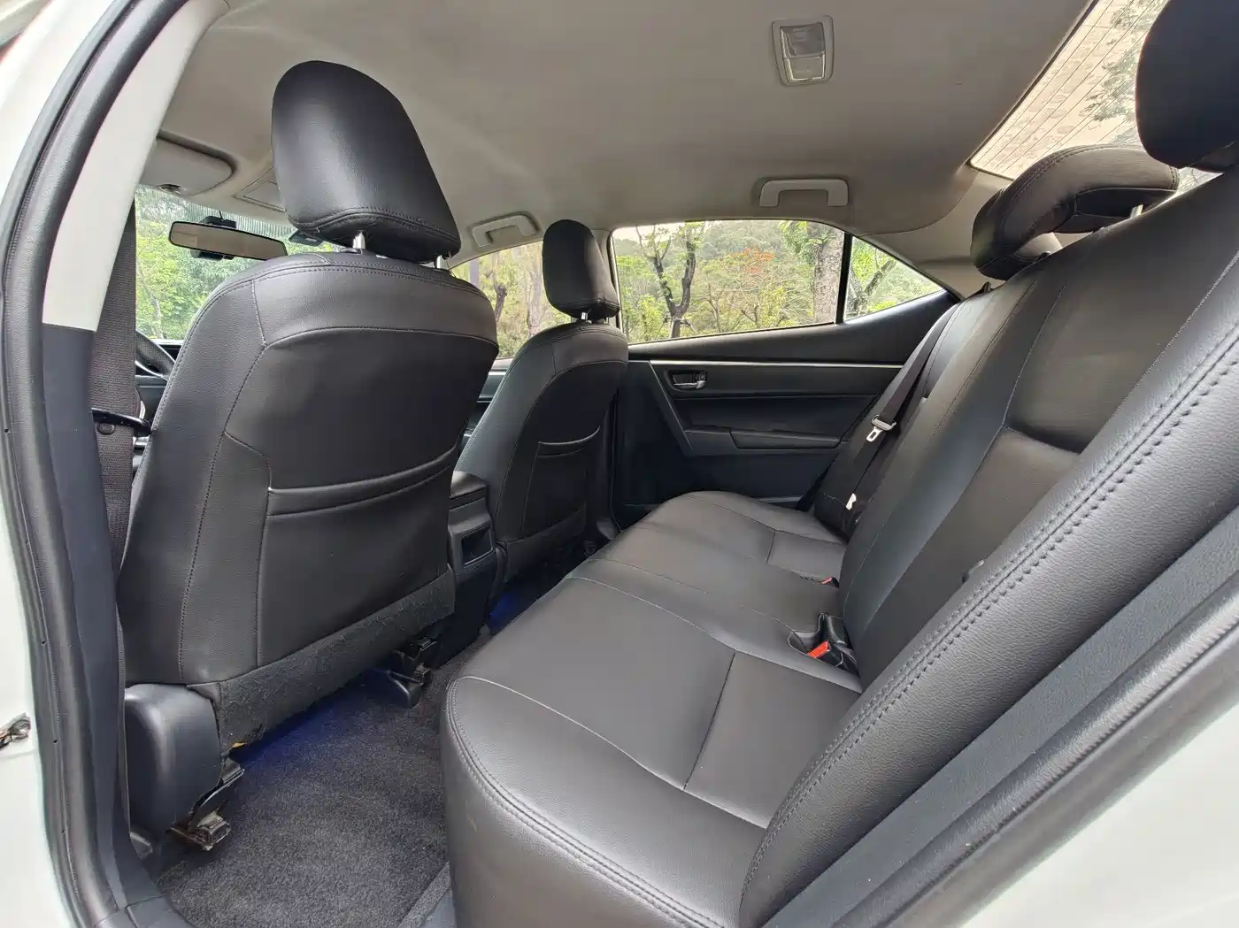 Toyota Corolla 2017 Facelift 1.2T S-CVT GL фото 5