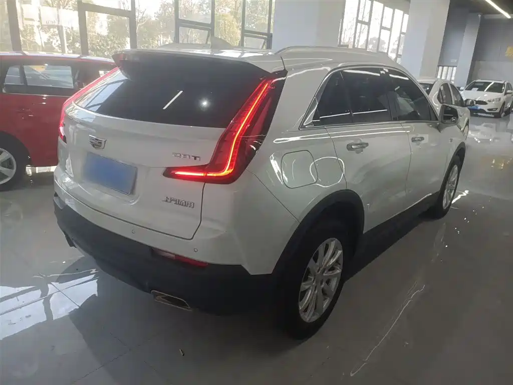 Cadillac XT4 2021 28T FWD Technology Edition фото 7