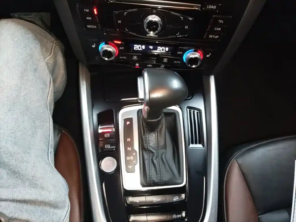 Audi Q5 2018 2017 Plus 40 TFSI Technology