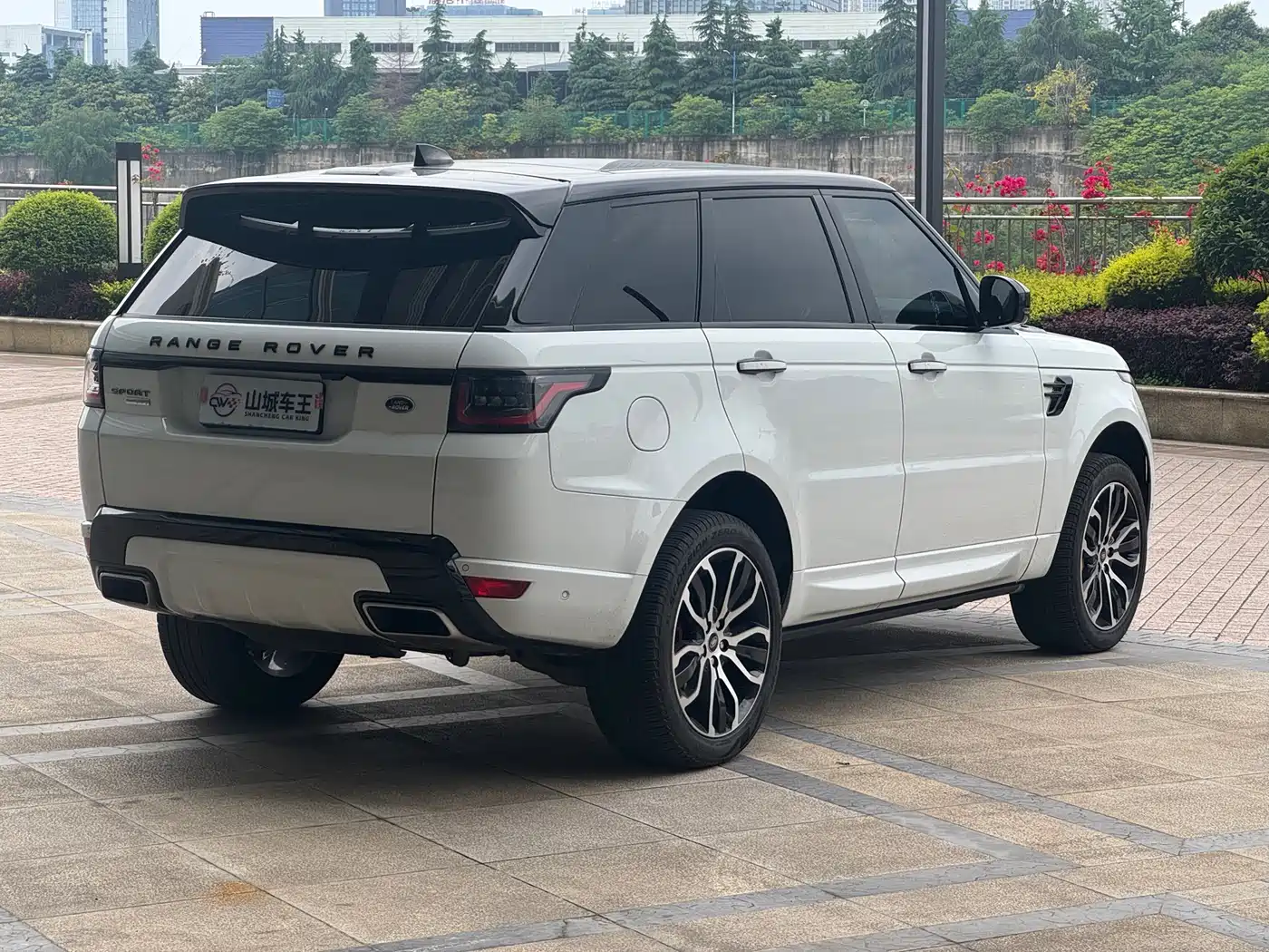 Land Rover Range Rover Sport 2018 3.0 SC V6 Fashion Genesis DYNAMIC фото 7