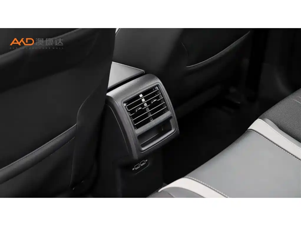 Volkswagen Golf 2023 Facelift 280TSI DSG Pro фото 9