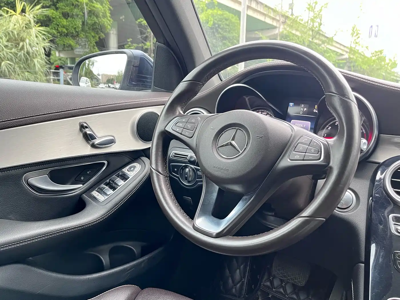 Mercedes-Benz GLC 2018 Facelift GLC 200 4MATIC фото 12