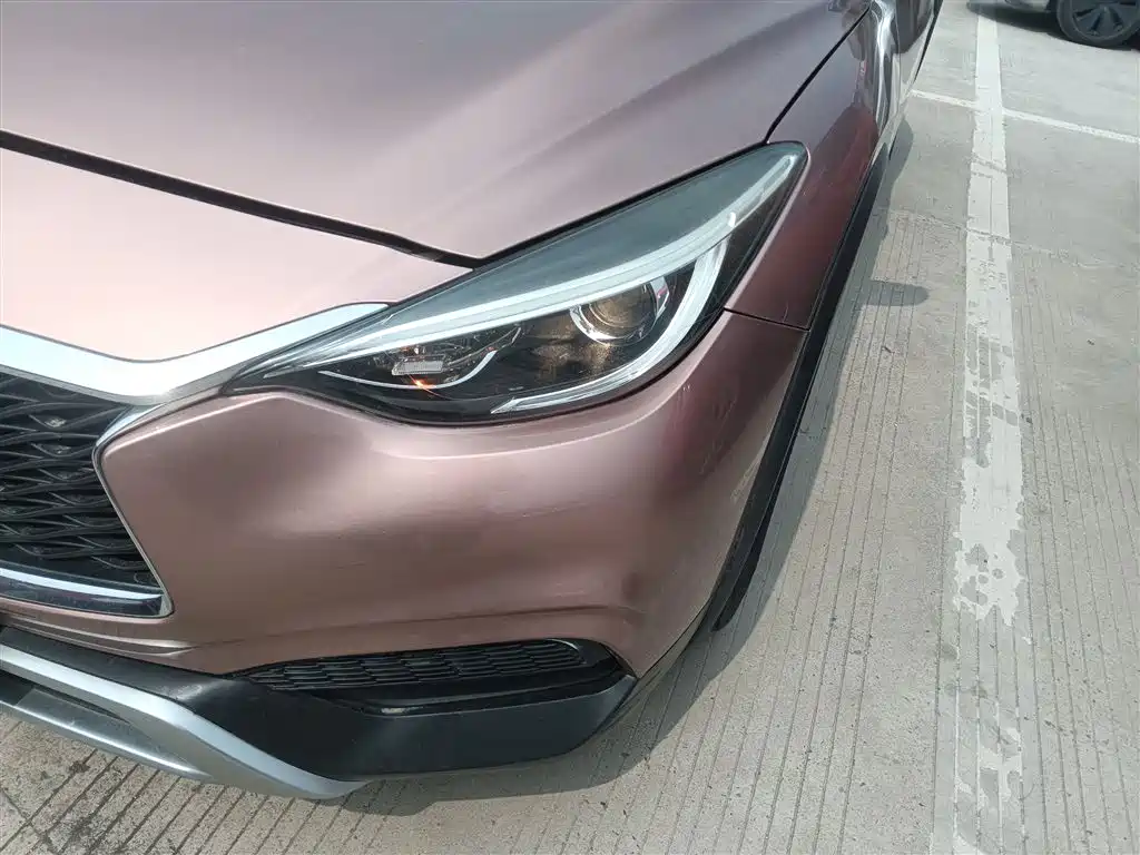 Infiniti QX30 2018 2017 1.6T 2WD Fashion Edition