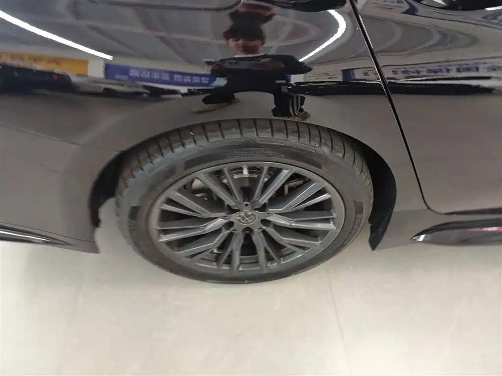 BMW 3 Series 2024 325Li M Sport Shadowline Package фото 26