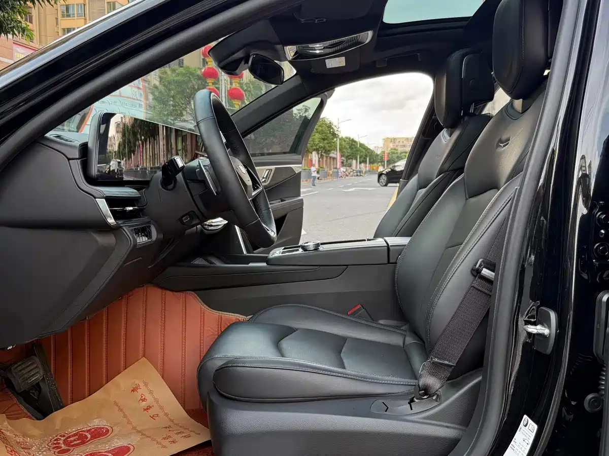 CADILLAC CT6