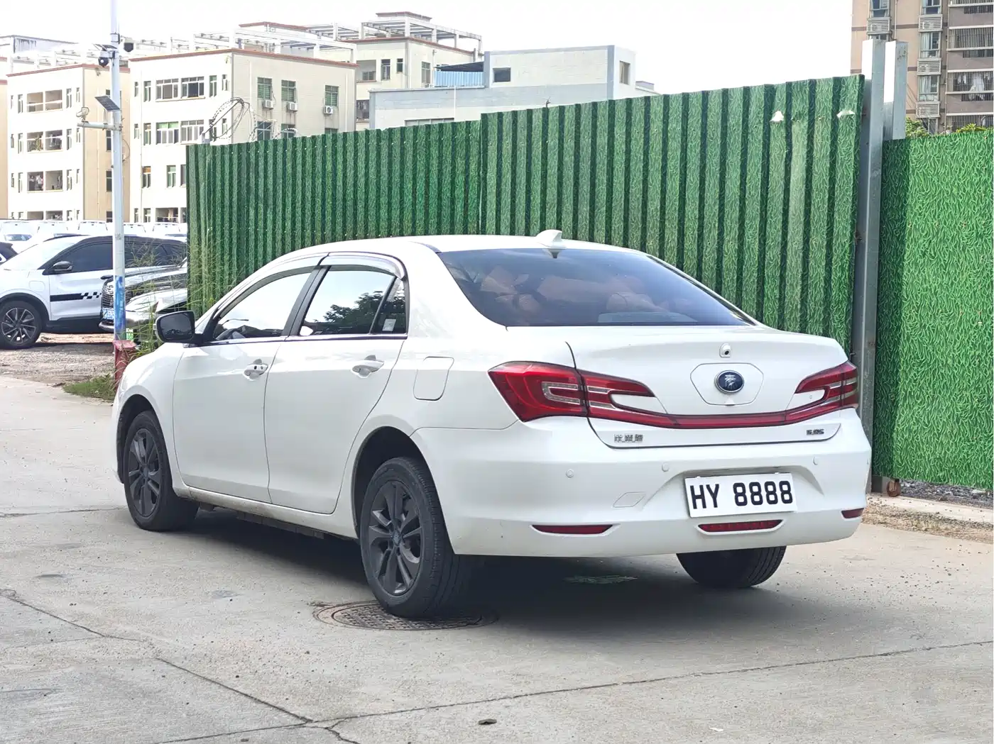 BYD Qin New Energy 2017 1.5T Premium Model фото 15