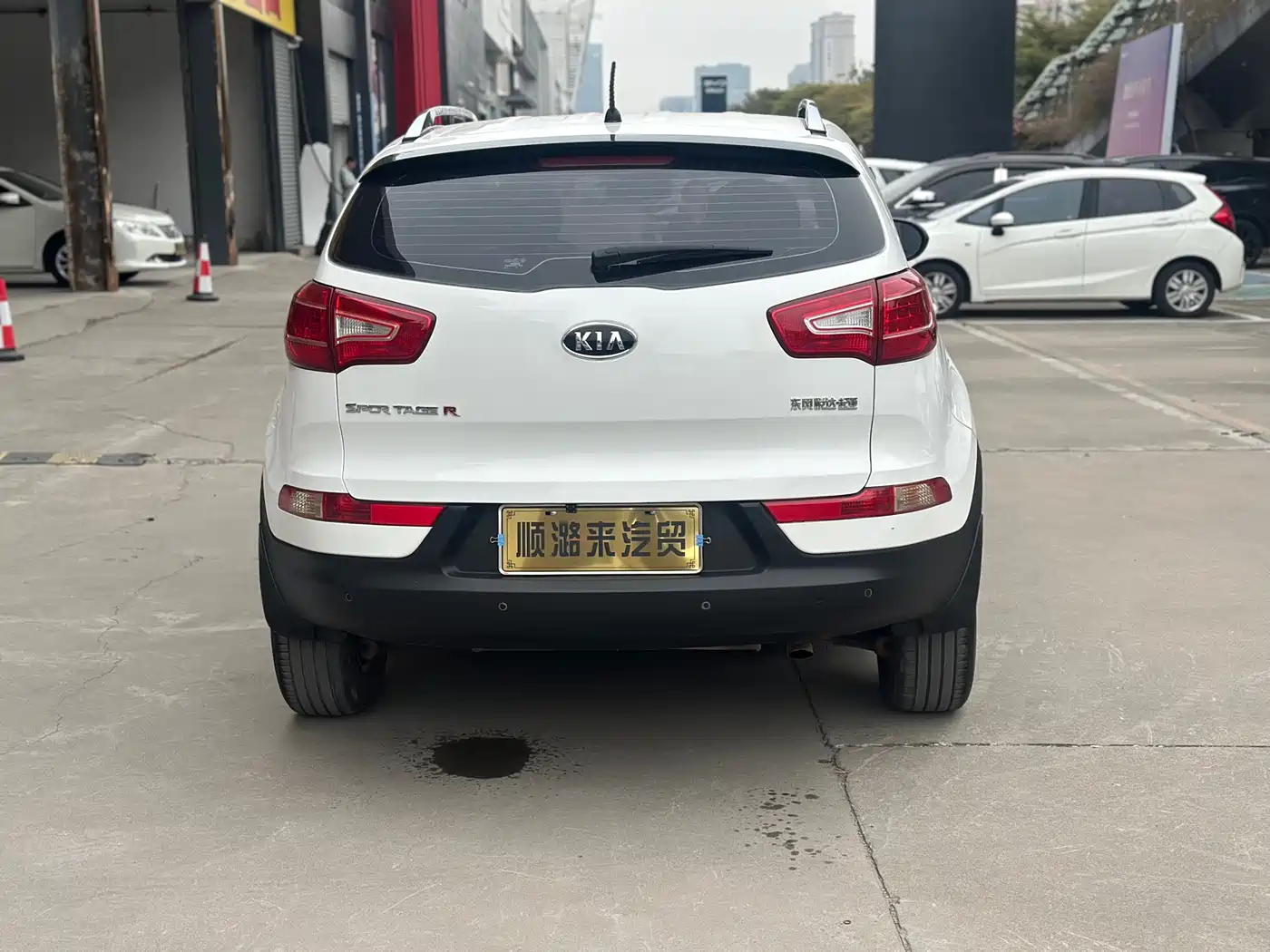 Kia Sportage 2014 2.0L Automatic 2WD GL Edition фото 8