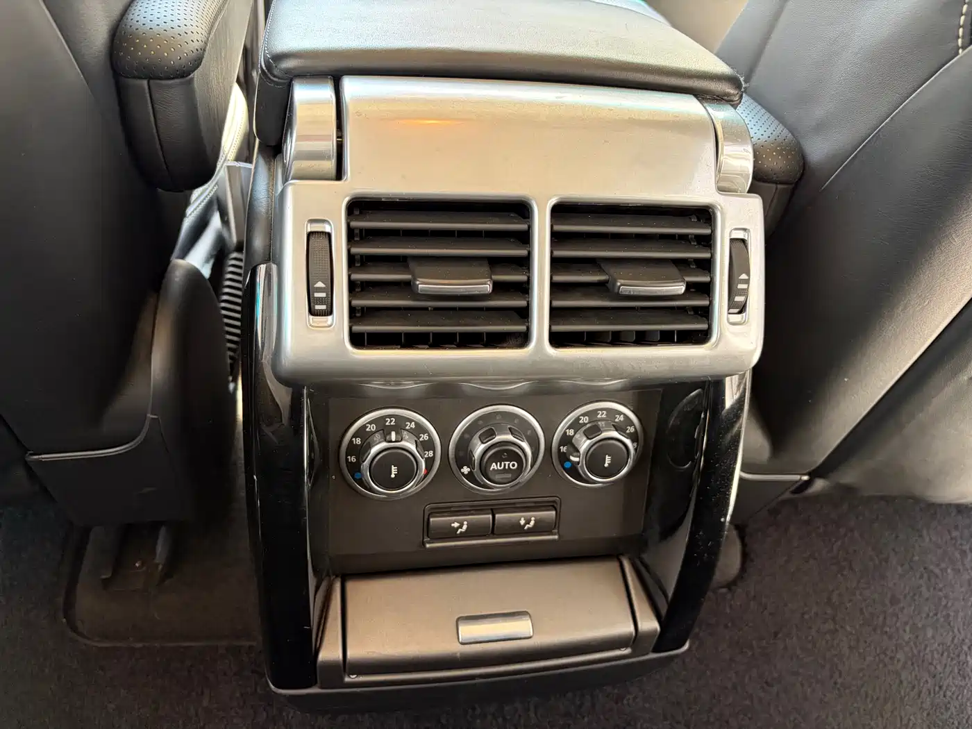 Land Rover Range Rover 2011 5.0 SC V8 Ultimate Edition фото 20