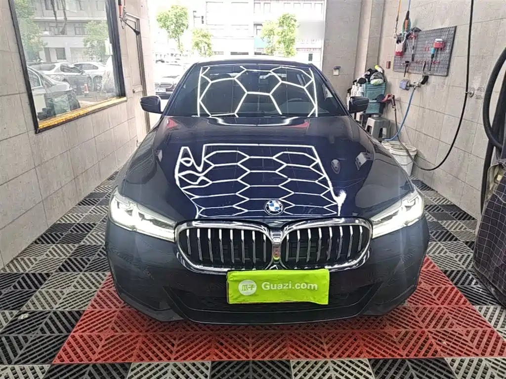 BMW 5 Series 2022 Model Second Facelift 525Li M Sport Package фото 3
