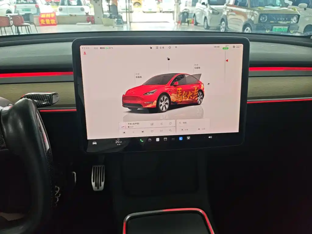 Фото 13 - Tesla Model Y