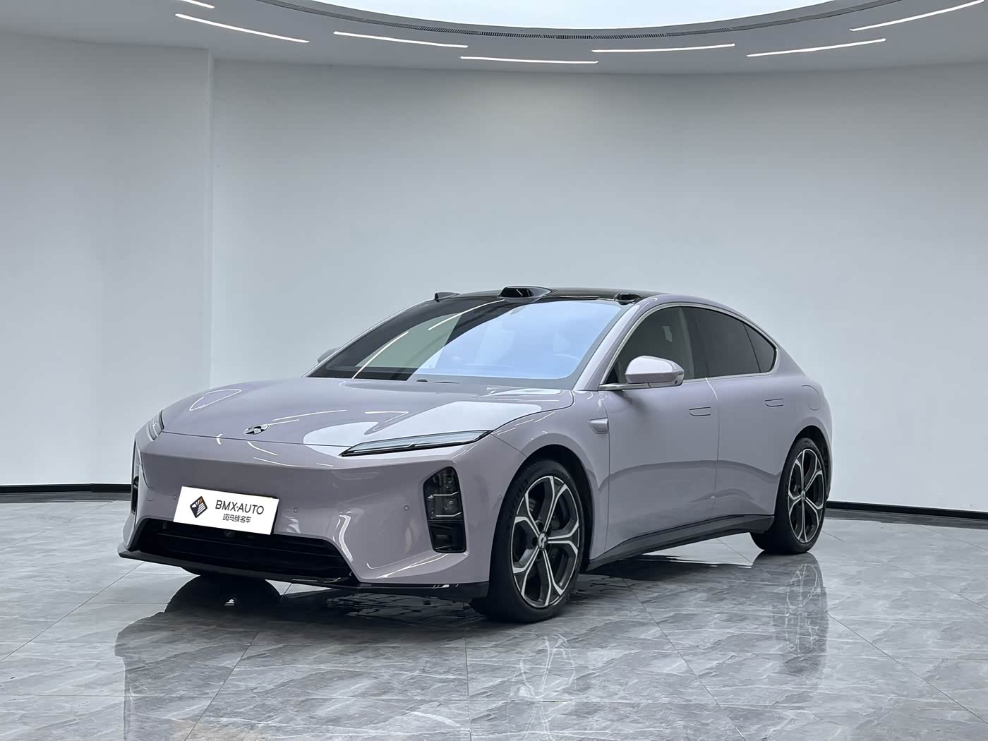 NIO ET5